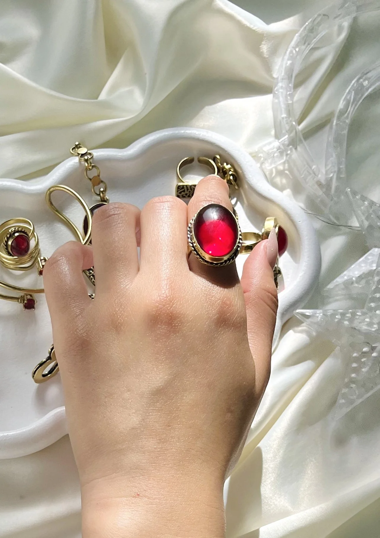 Mawada Simple Agate Ring - Image 2
