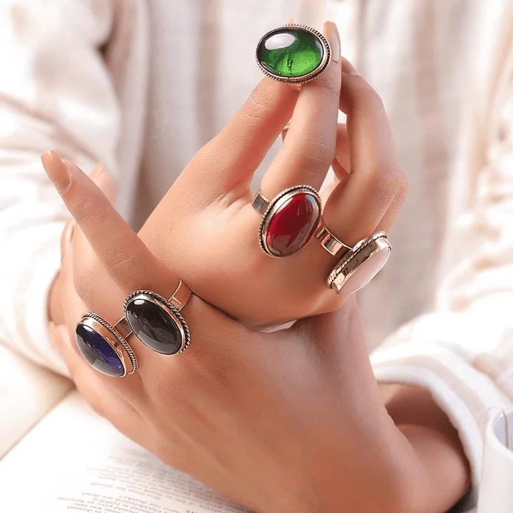 Mawada Simple Agate Ring - Image 4
