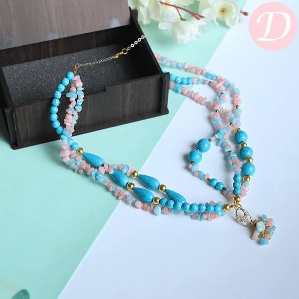 Vintage Dovetail Necklace - Turquoise and Seashell - Image 2