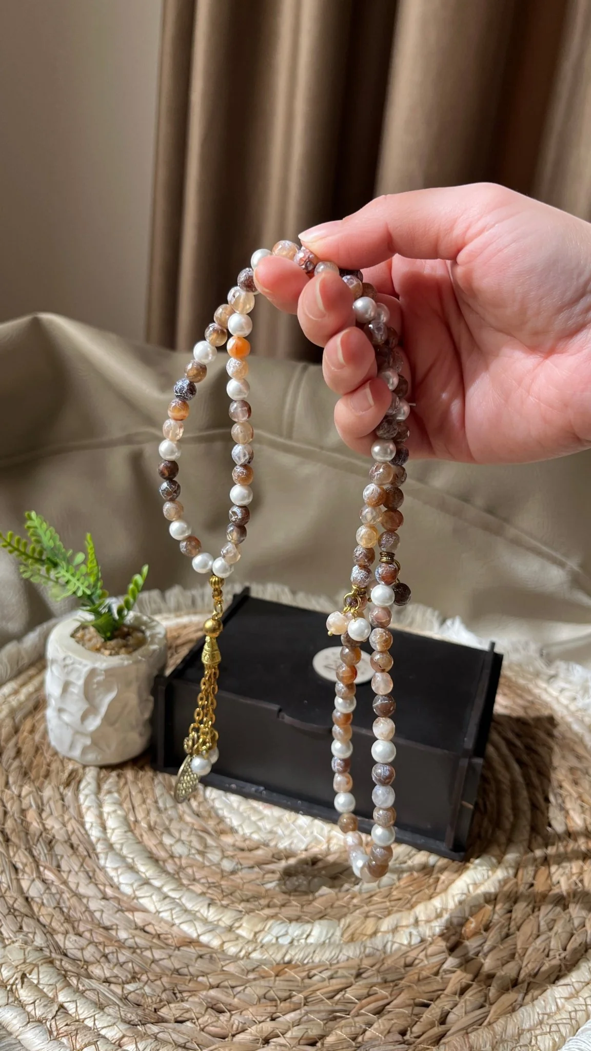 Taqwqh Agate Rosary - Copper - Image 2
