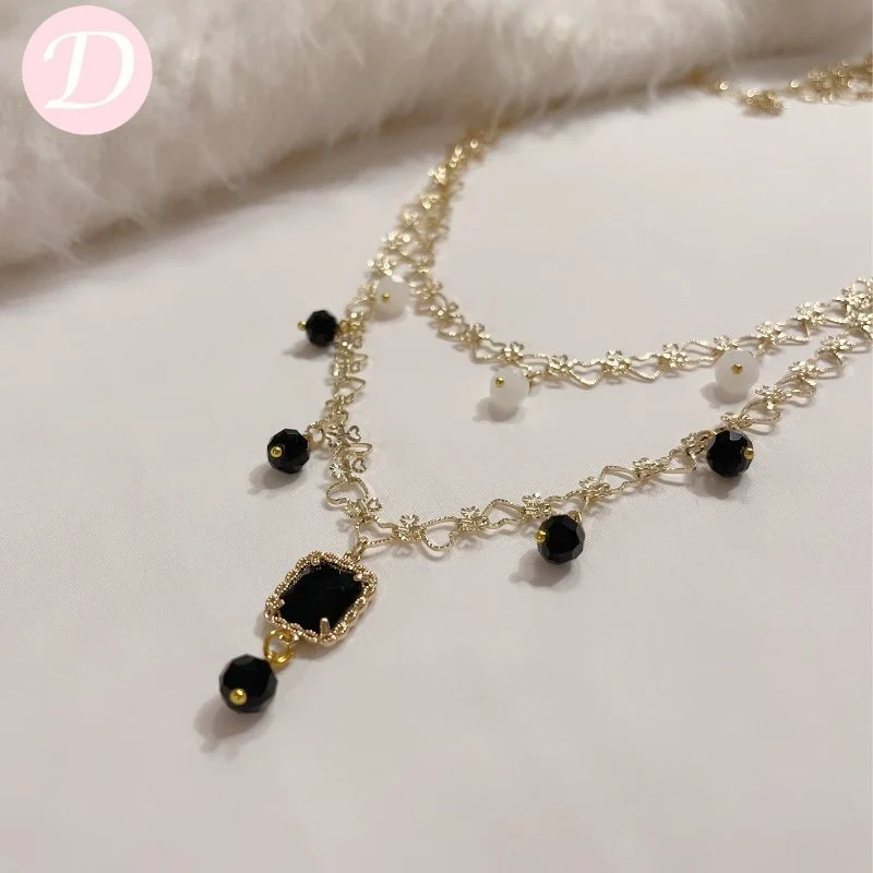 Farah Elegant Necklace - Image 2