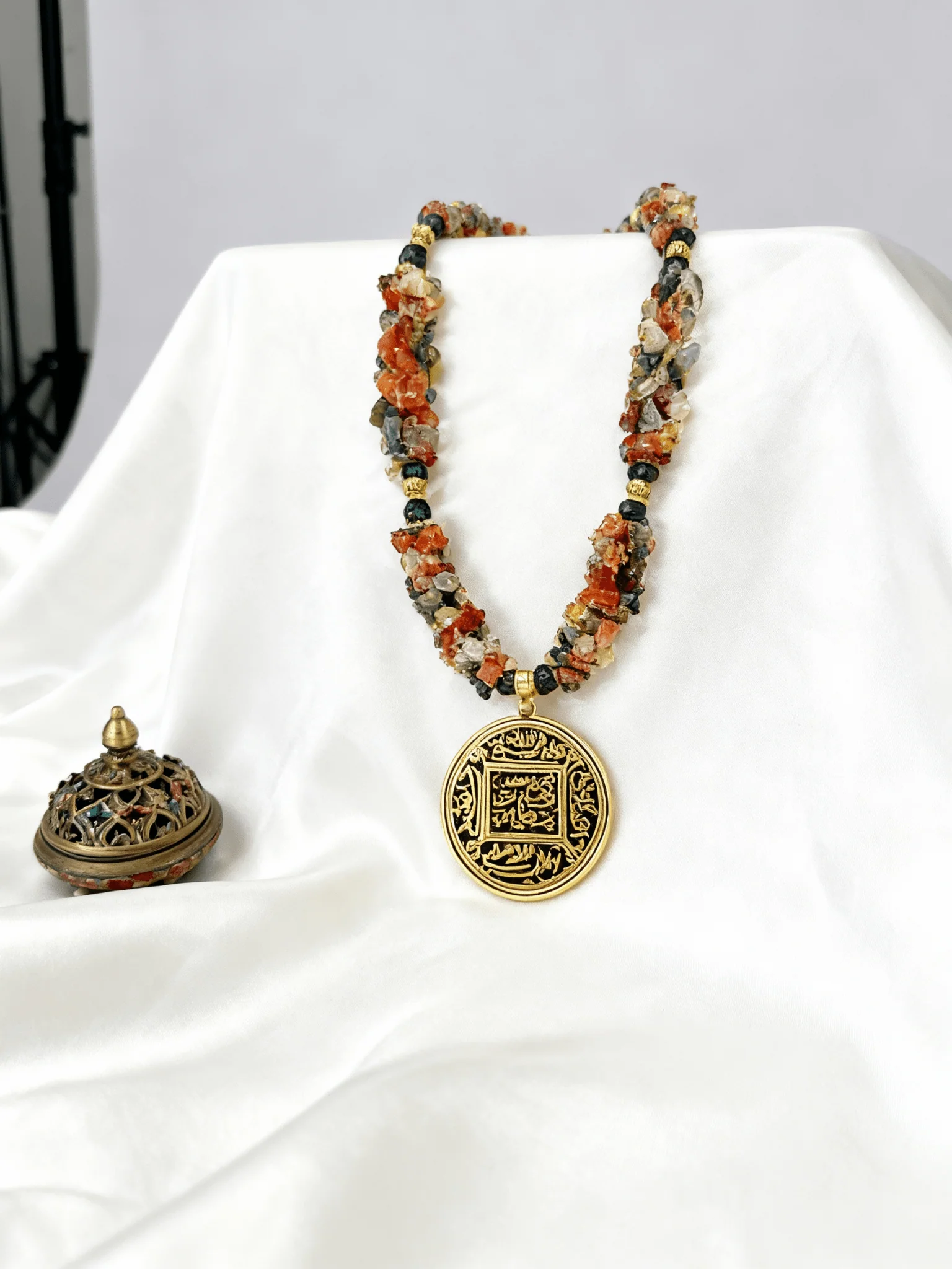 Farida Broken Agate Necklace - Image 3