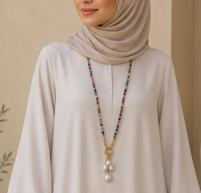 Gehan Elegant Necklace