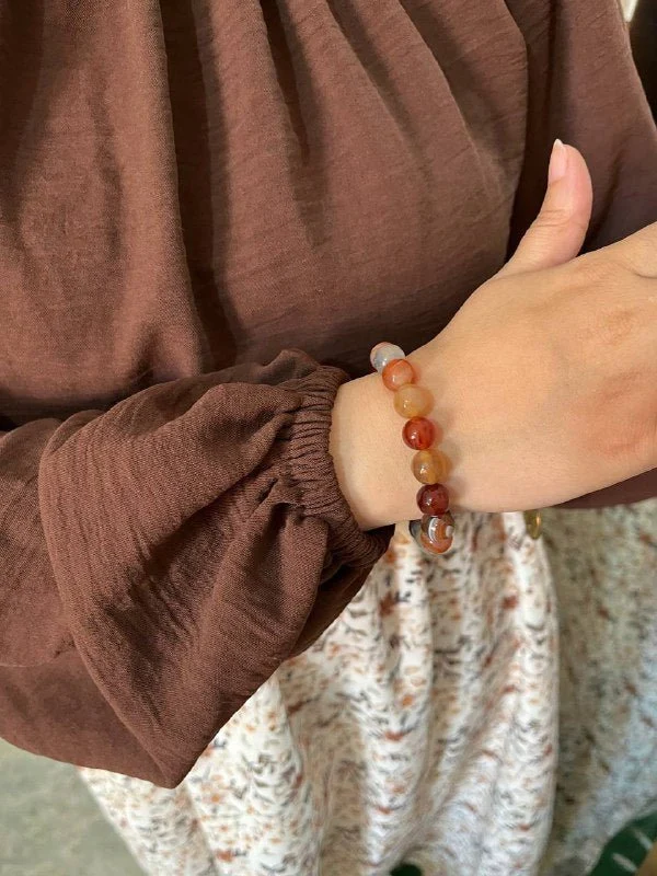 Jamila Elegant Bracelet - Image 2