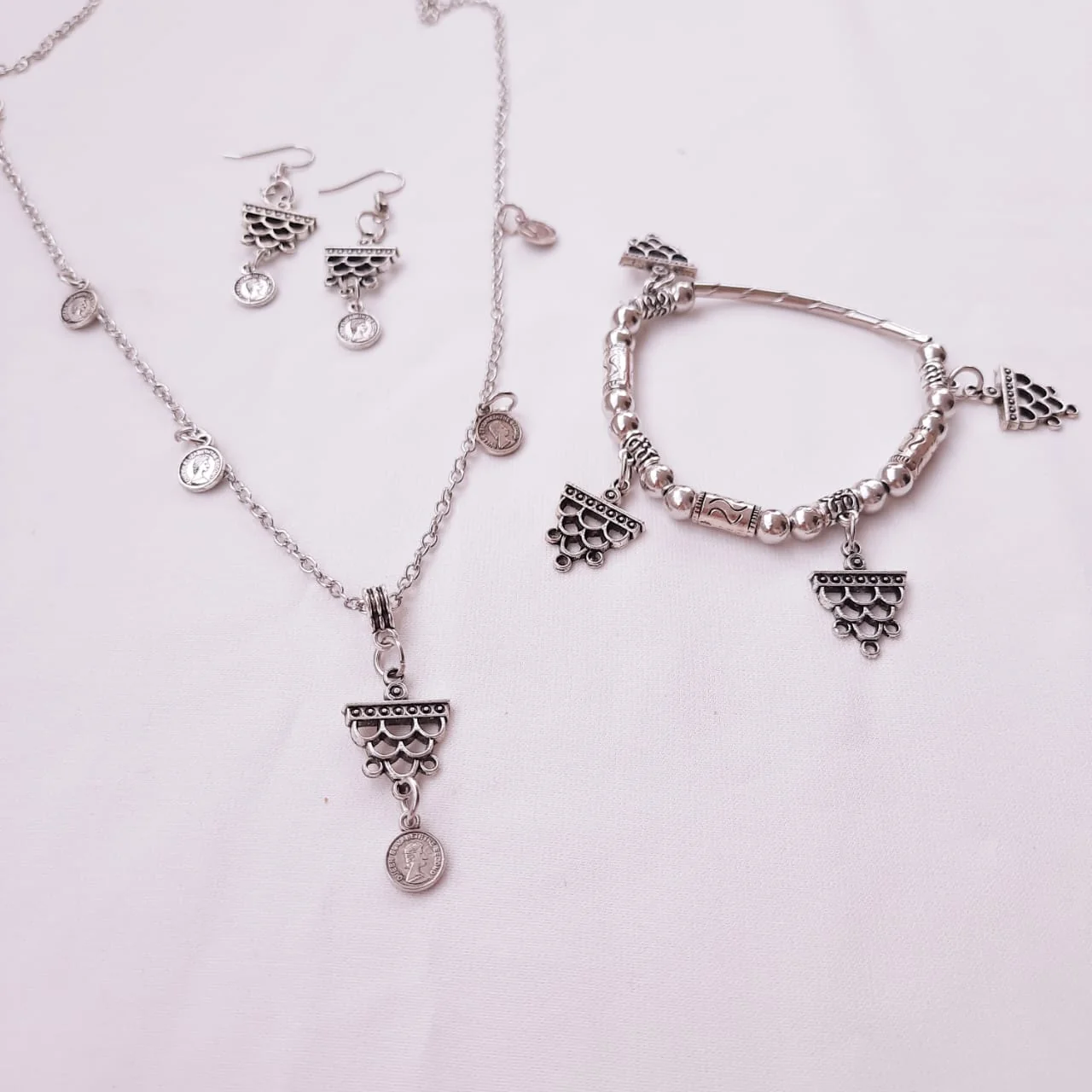 Layan Simple Set