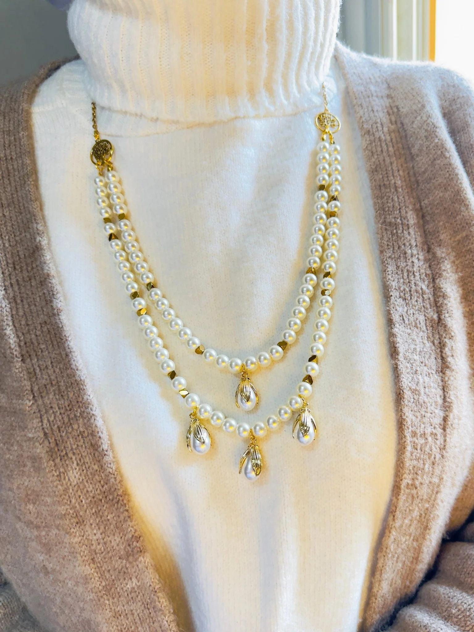 Mariam Elegant Pearl Necklase