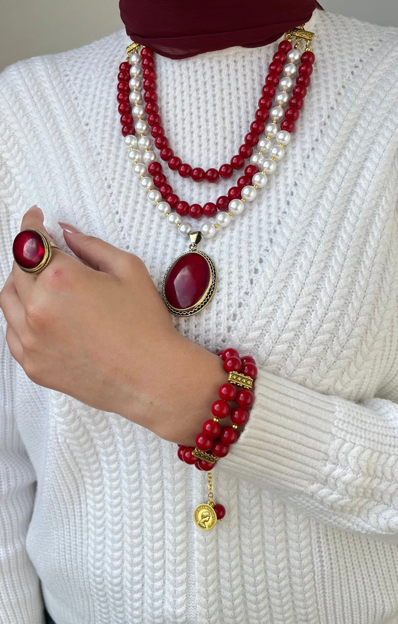 Sara Elegant Set Pearl and Marjan - Image 11