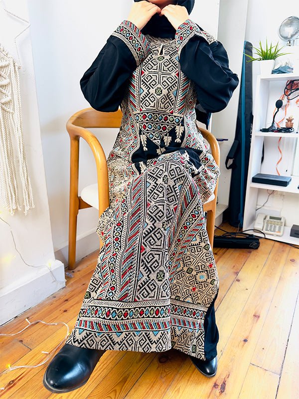 Roqaya Abaya - Crepe - Image 4