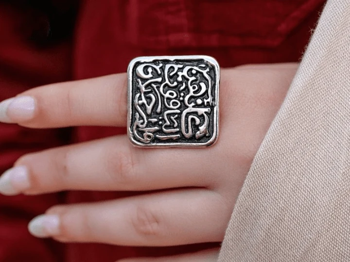 Sally Elegant Ring - Image 3