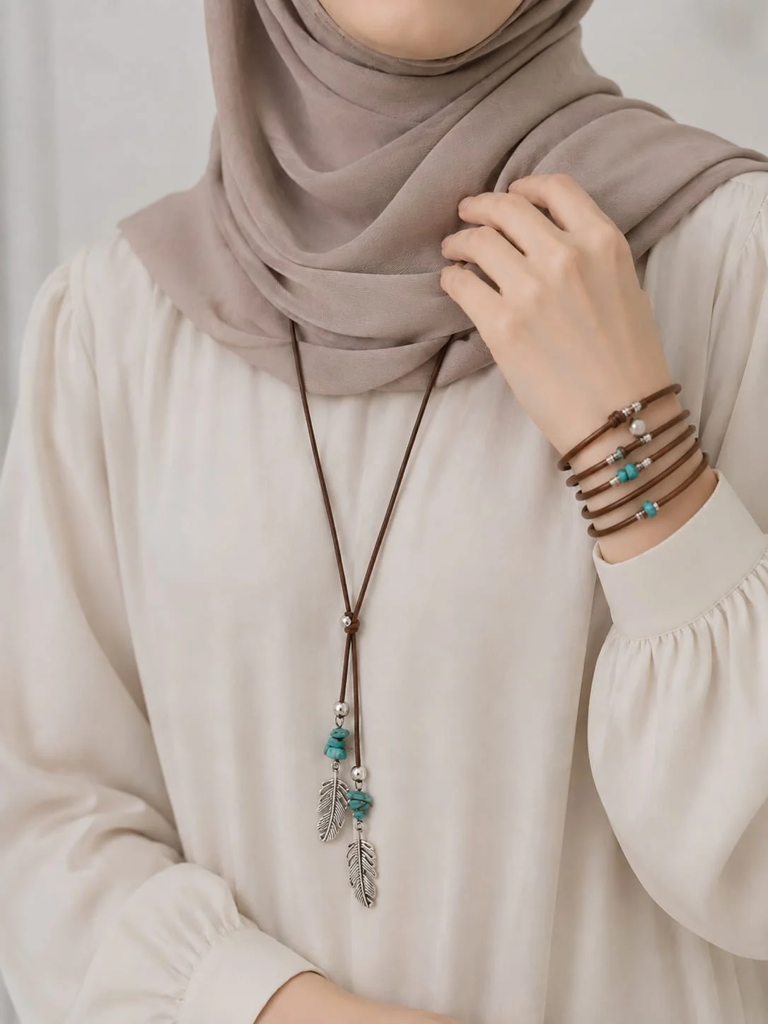 Salma Leather Set