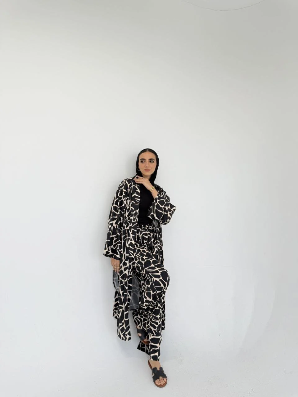 Taleen Summer Suit - Satin - Image 3