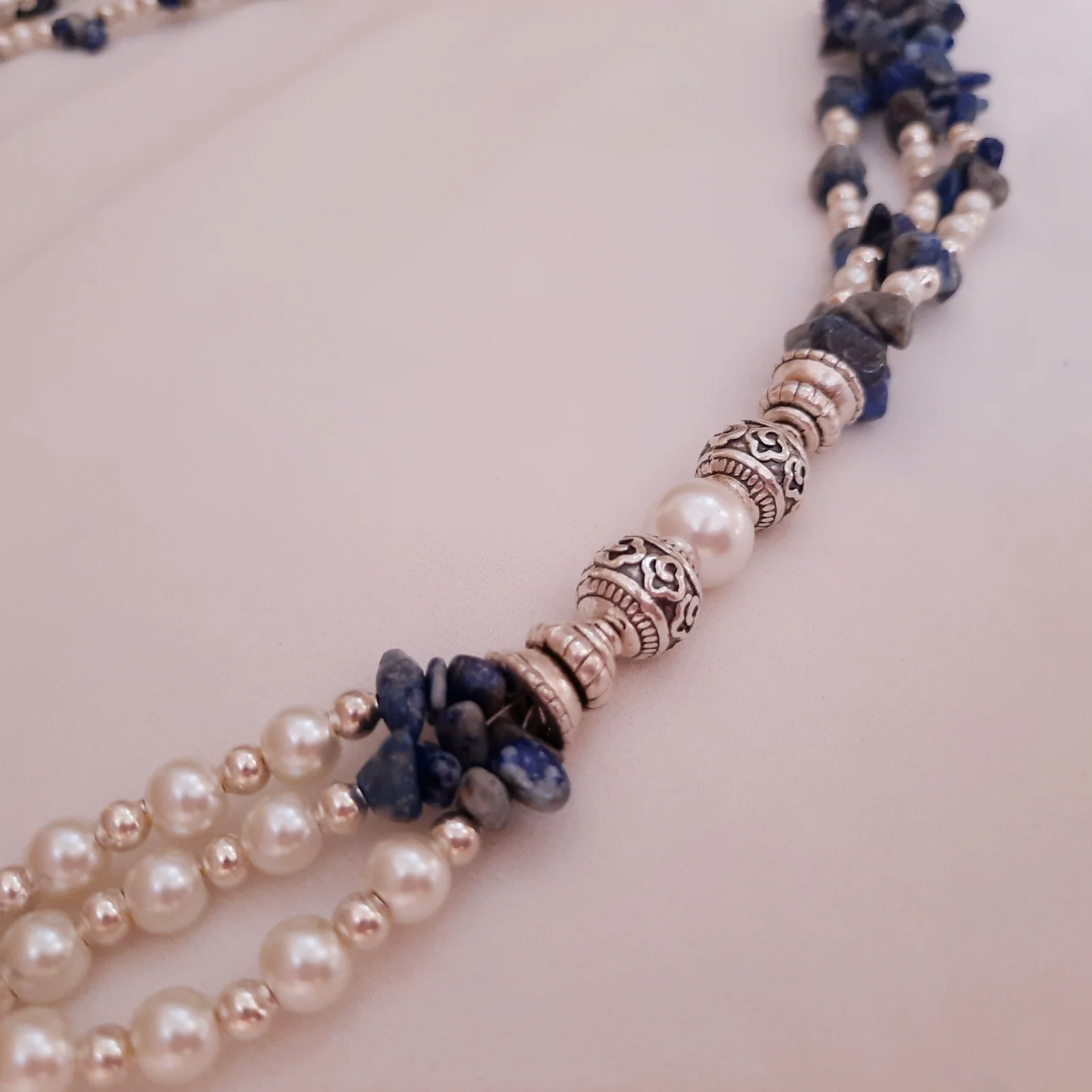 Zeina Necklace - Seashell and Pearl Stones - Image 6